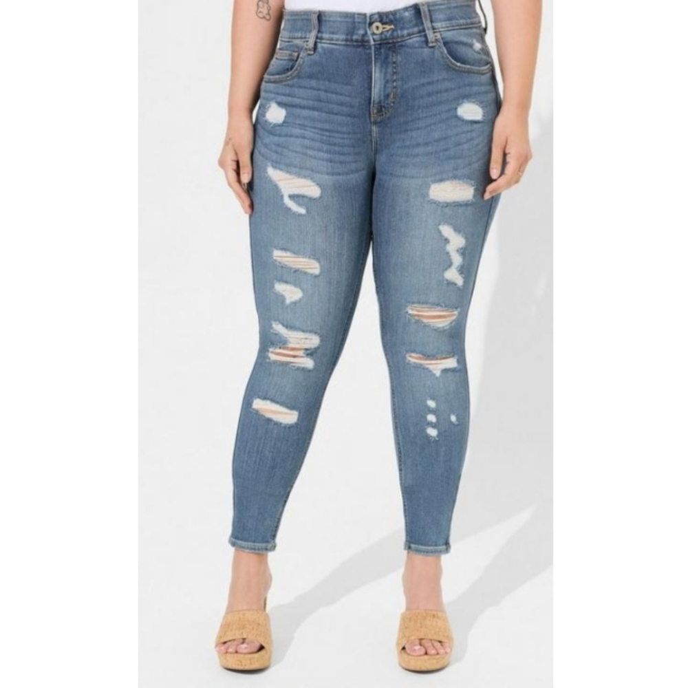 Torrid | Bombshell Skinny Premium Stretch High-Rise Destructed Jean
